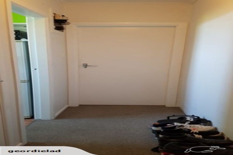 Photo of property in 3/14 Mataroa Avenue, Northland, Wellington, 6012