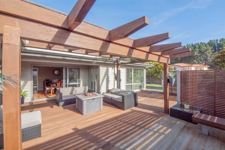 Photo of property in 9 Winsley Terrace, Churton Park, Wellington, 6037