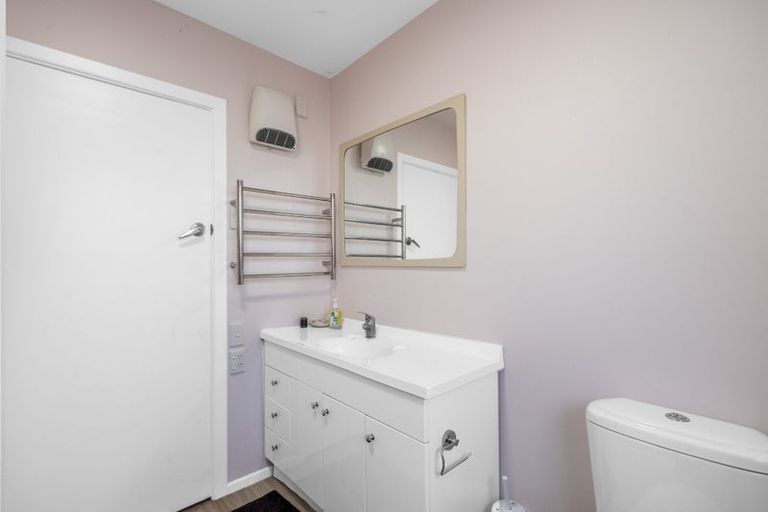 Photo of property in 36 Holloway Street, Waikiwi, Invercargill, 9810