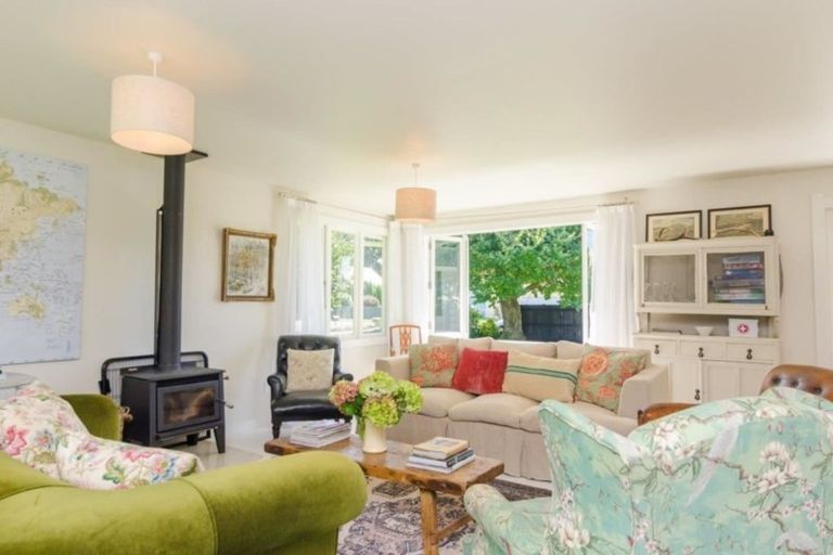 Photo of property in 10 Wood Street, Greytown, 5712