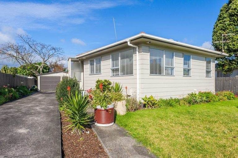 Photo of property in 100 Wordsworth Road, Manurewa, Auckland, 2102