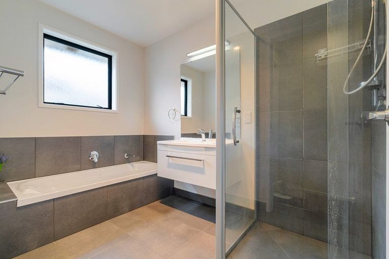 Photo of property in 25 Captain Mitchell Drive, Opaheke, Papakura, 2113