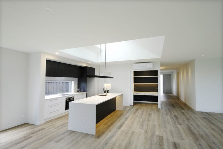 Photo of property in 12 Gerard Place, Rangiora, 7400