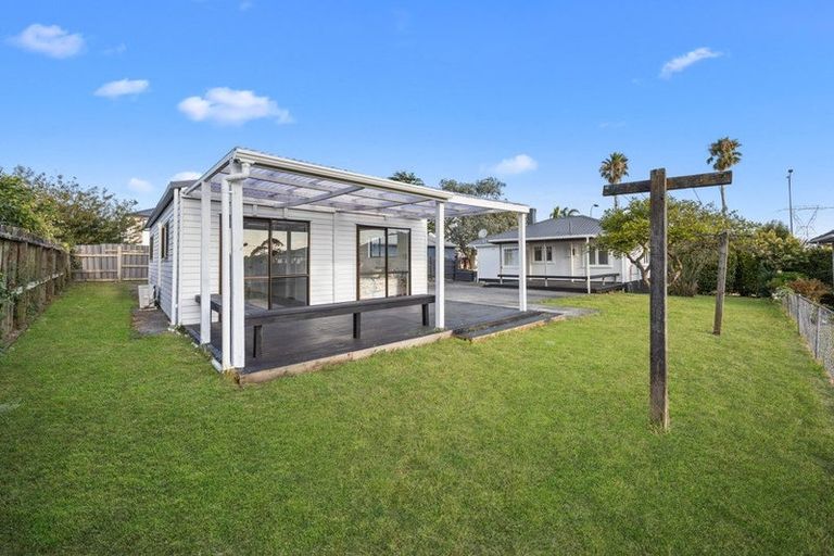 Photo of property in 222 East Tamaki Road, Otara, Auckland, 2023