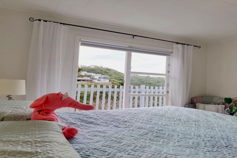 Photo of property in 70 Dominion Park Street, Johnsonville, Wellington, 6037