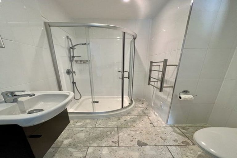 Photo of property in 1 Mozeley Avenue, Devonport, Auckland, 0624