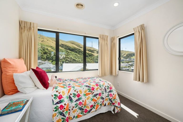 Photo of property in 3 Hetsby Place, Churton Park, Wellington, 6037