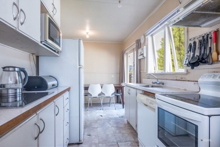 Photo of property in 15 Gardiner Grove, Wainuiomata, Lower Hutt, 5014