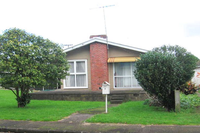 Photo of property in 2 Laureston Avenue, Papatoetoe, Auckland, 2025