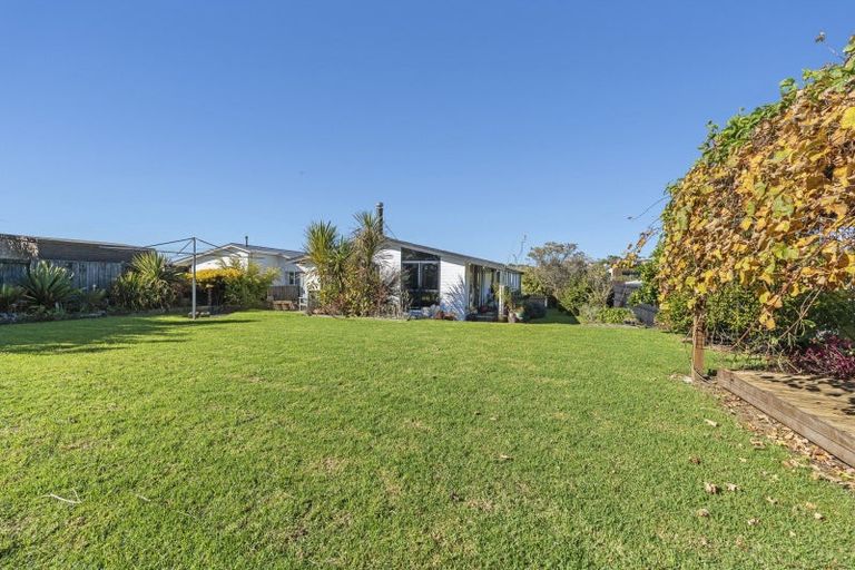 Photo of property in 5 Camellia Avenue, Bell Block, New Plymouth, 4312