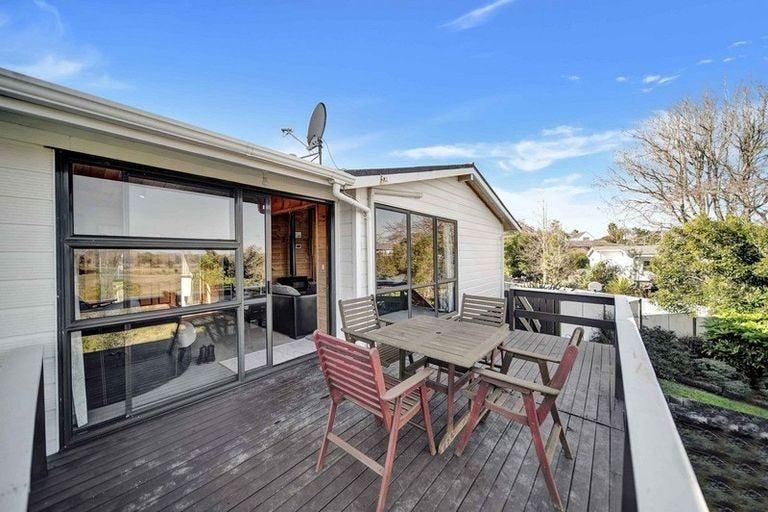 Photo of property in 12 Snowden Place, Opaheke, Papakura, 2113