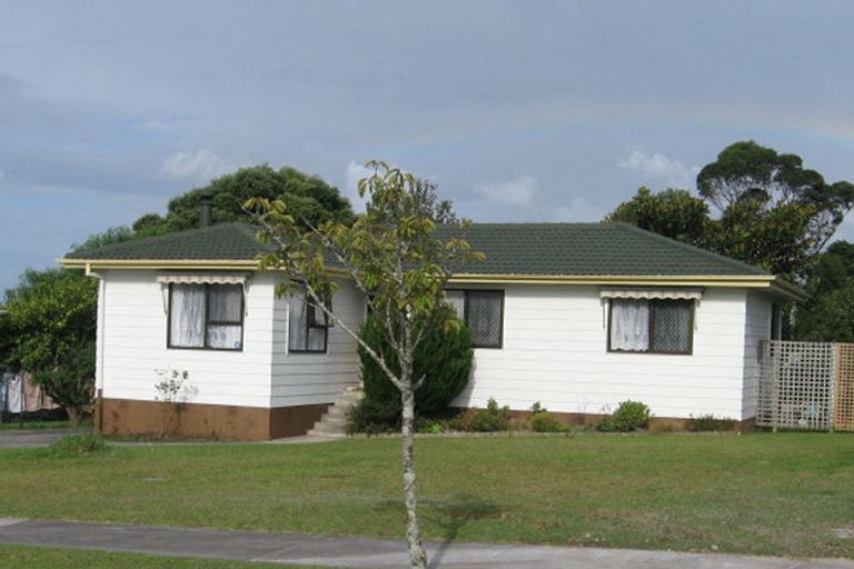 Photo of property in 6 Patrice Place, Massey, Auckland, 0614