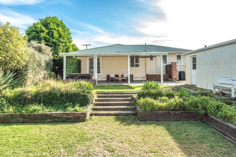 Photo of property in 12 Manuka Street, Castlecliff, Whanganui, 4501