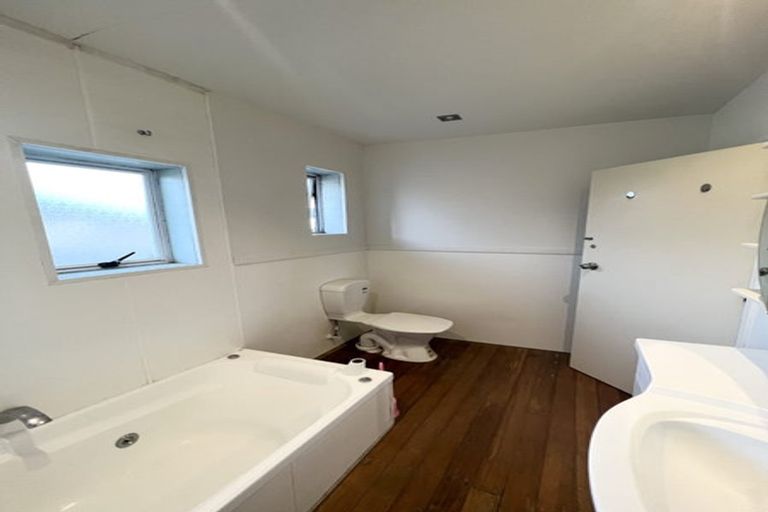 Photo of property in 80 Wharenui Road, Upper Riccarton, Christchurch, 8041