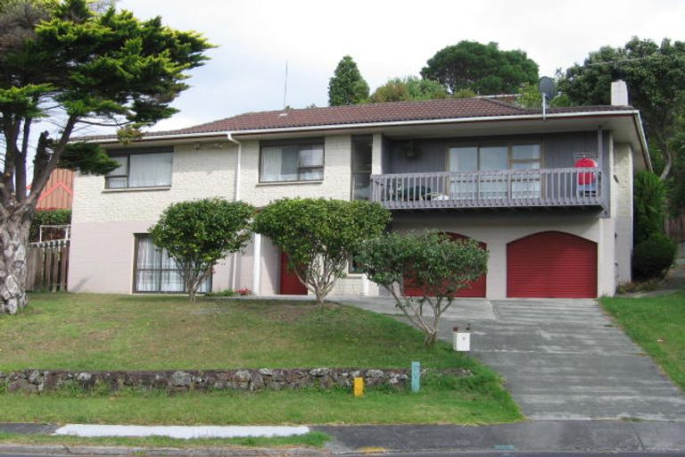 Photo of property in 4 Kegworth Place, Browns Bay, Auckland, 0630