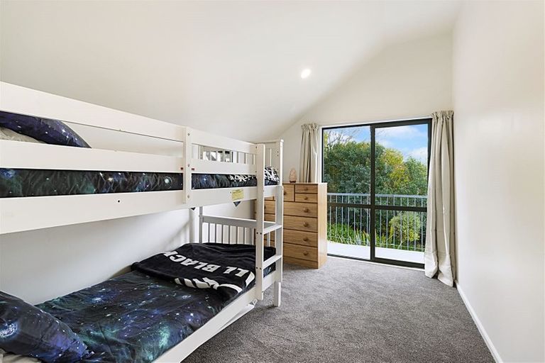 Photo of property in 10/485 Don Buck Road, Massey, Auckland, 0614