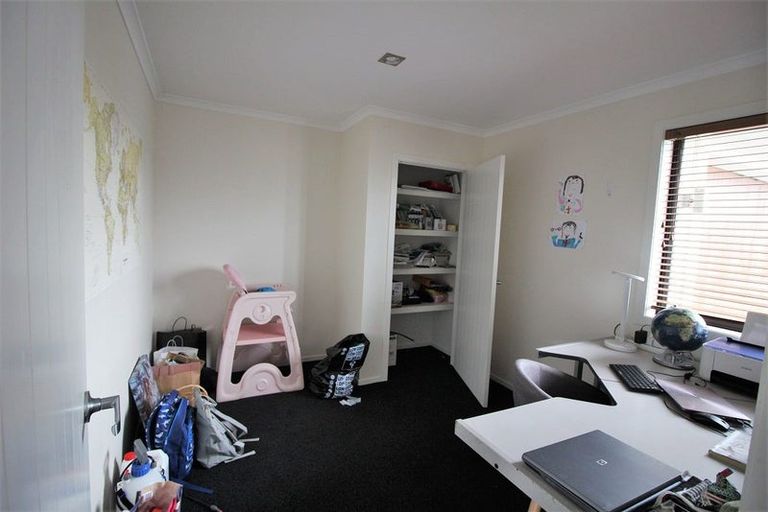 Photo of property in 99 Saint James Drive, Huntington, Hamilton, 3210