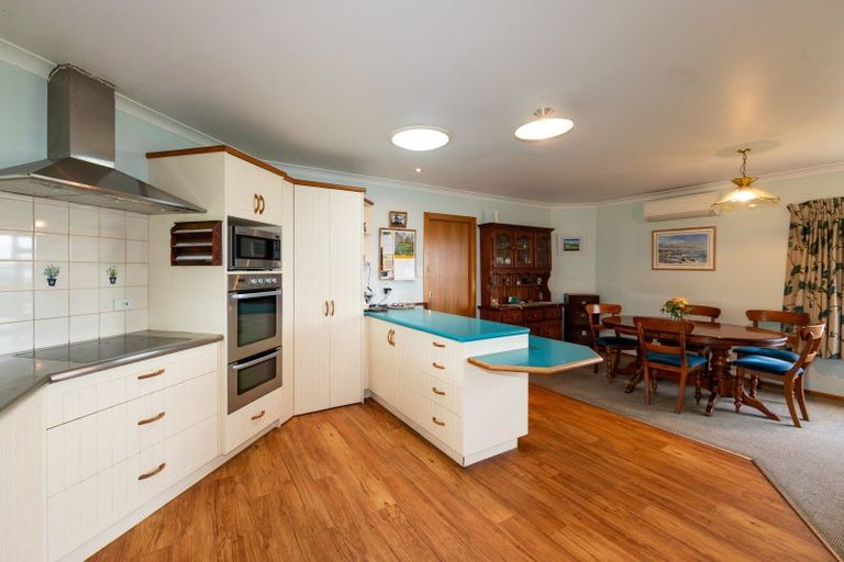 Photo of property in 28 Meeanee Quay, Westshore, Napier, 4110