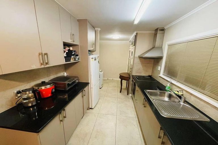 Photo of property in 101 Stanley Road, Glenfield, Auckland, 0629