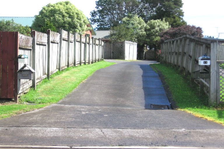 Photo of property in 13a Riserra Drive, Ranui, Auckland, 0612