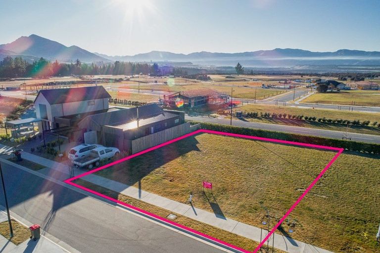 Photo of property in 38 Glen Dene Crescent, Wanaka, 9305