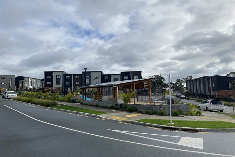 Photo of property in 51 Jabuka Street, Glen Eden, Auckland, 0602