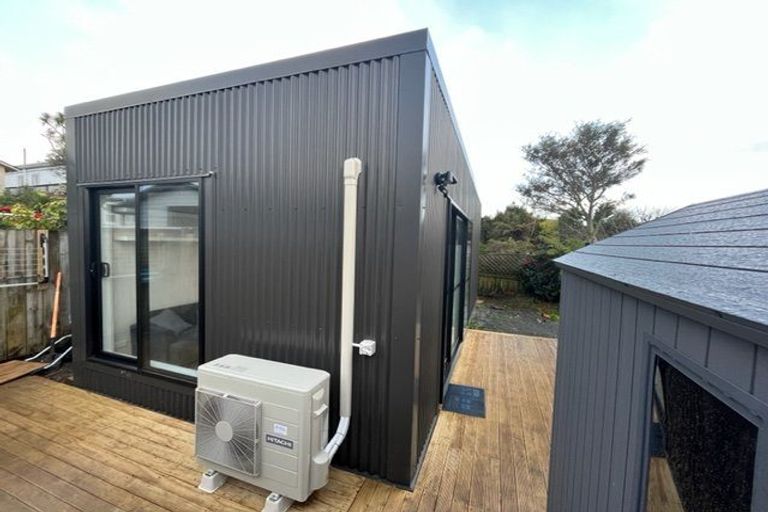 Photo of property in 11 Standen Street, Karori, Wellington, 6012