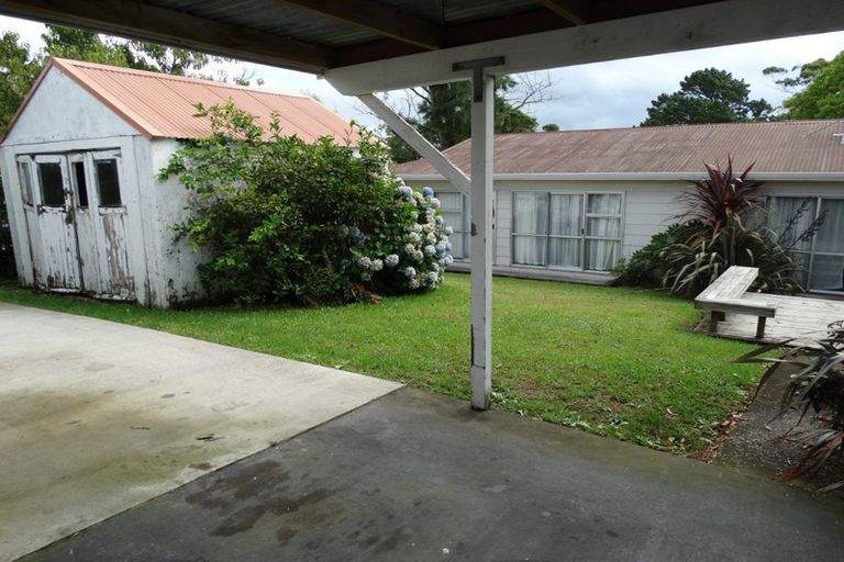 Photo of property in 23 Luckens Road, West Harbour, Auckland, 0618