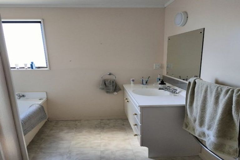 Photo of property in 39 Burgess Road, Johnsonville, Wellington, 6037