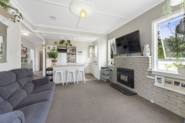 Photo of property in 2 Standish Street, Inglewood, 4330