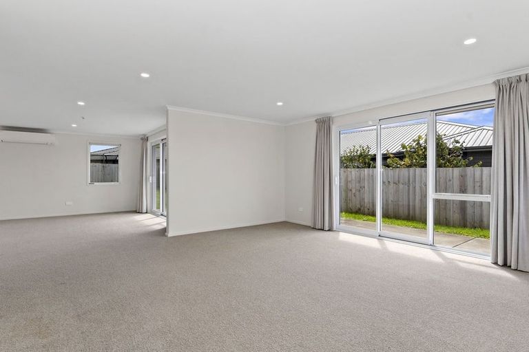 Photo of property in 39 Lake Drive, Tikipunga, Whangarei, 0112