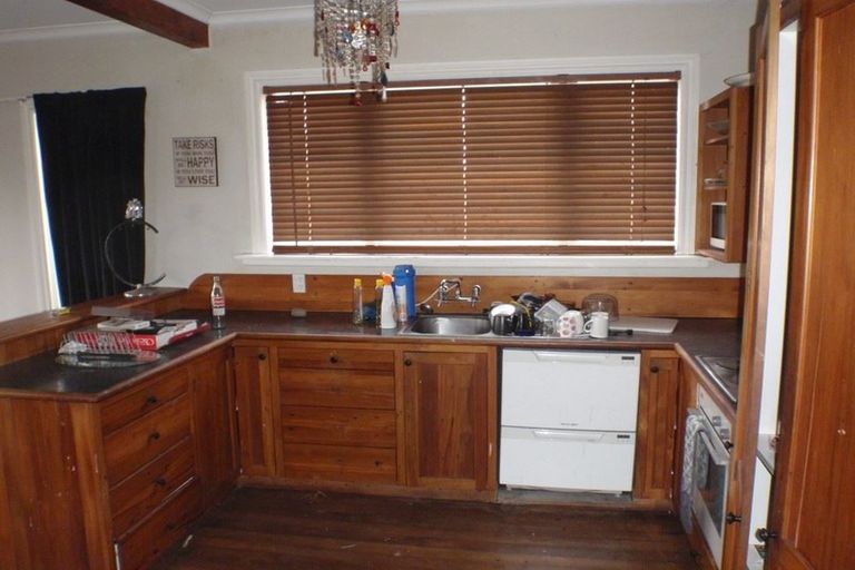 Photo of property in 118 Mackworth Street, Woolston, Christchurch, 8062