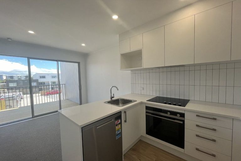 Photo of property in 37 Ngae Place, Mangere East, Auckland, 2024