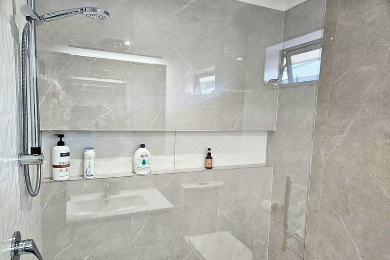 Photo of property in 2/335 Main South Road, Hornby, Christchurch, 8042