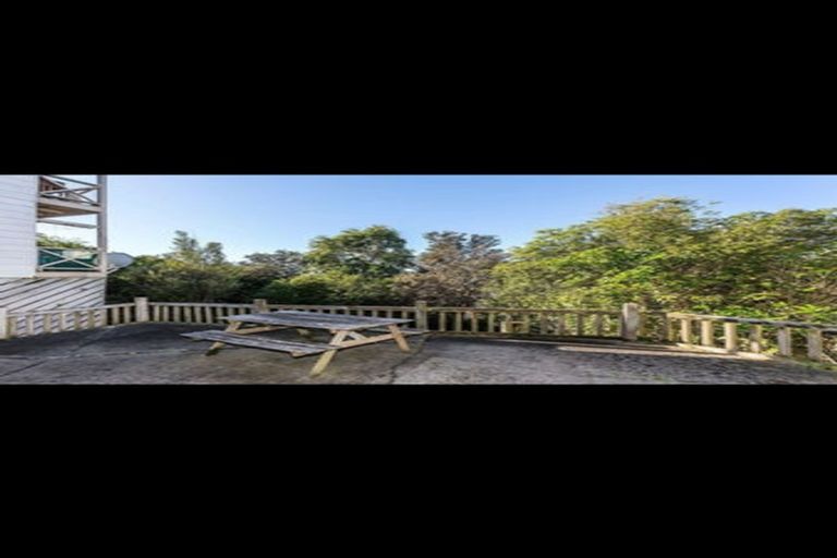 Photo of property in 9-11 Thimble Lane, Whitby, Porirua, 5024