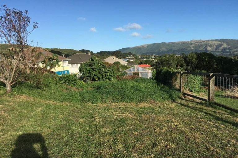 Photo of property in 26-28 Bedford Street, Cannons Creek, Porirua, 5024