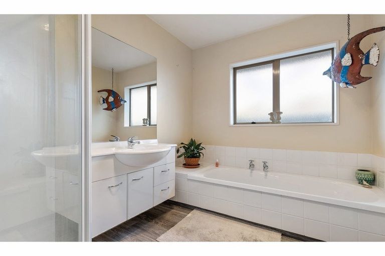 Photo of property in 3 Magnolia Lane, St Albans, Christchurch, 8052