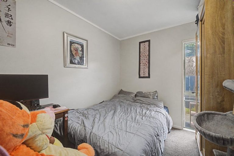 Photo of property in 2/24 Mcquarrie Avenue, Wattle Downs, Auckland, 2103