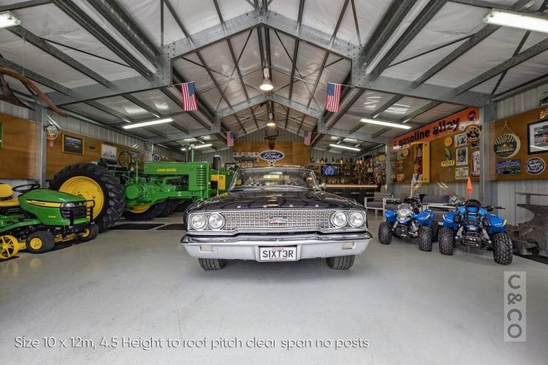 Photo of property in 1239 Peak Road, Helensville, 0875