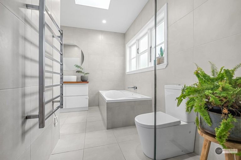 Photo of property in 11 Rossiter Avenue, Waterloo, Lower Hutt, 5011