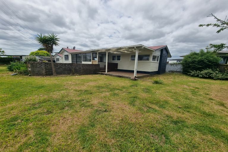 Photo of property in 30 Laureston Avenue, Papatoetoe, Auckland, 2025