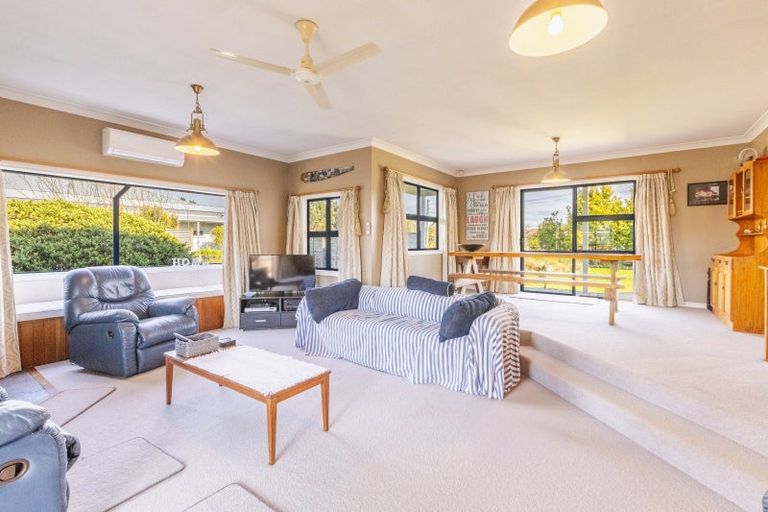 Photo of property in 20 Bennett Street, Waipawa, 4210