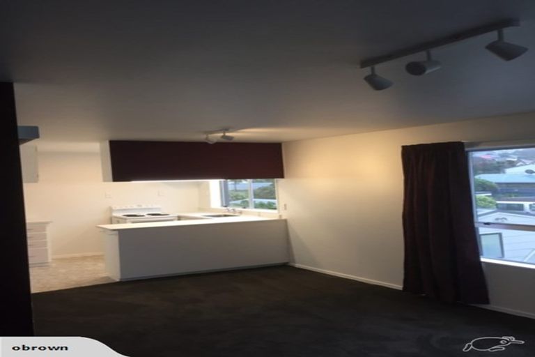 Photo of property in 218u2 Onepu Road, Lyall Bay, Wellington, 6022