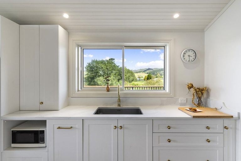 Photo of property in 170 Mullins Road, Ardmore, Papakura, 2582