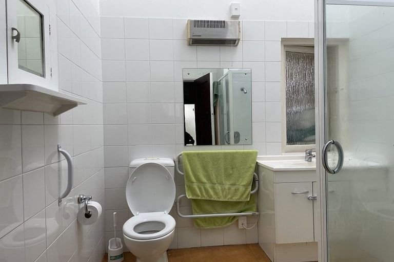 Photo of property in 1/184 The Parade, Island Bay, Wellington, 6023