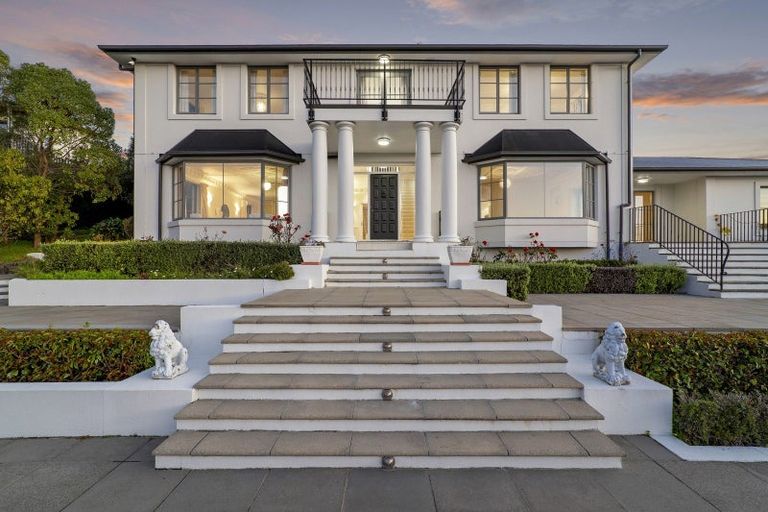 Photo of property in 70 Belleview Terrace, Mount Pleasant, Christchurch, 8081