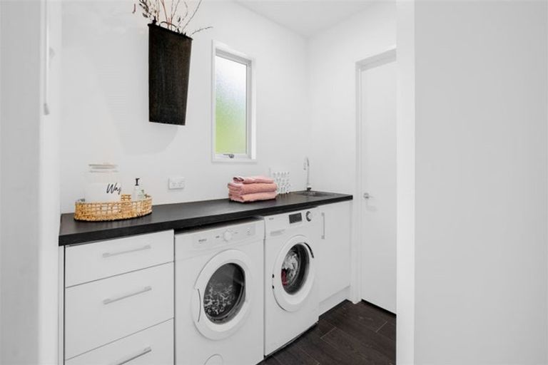 Photo of property in 51 Croziers Road, St Albans, Christchurch, 8052