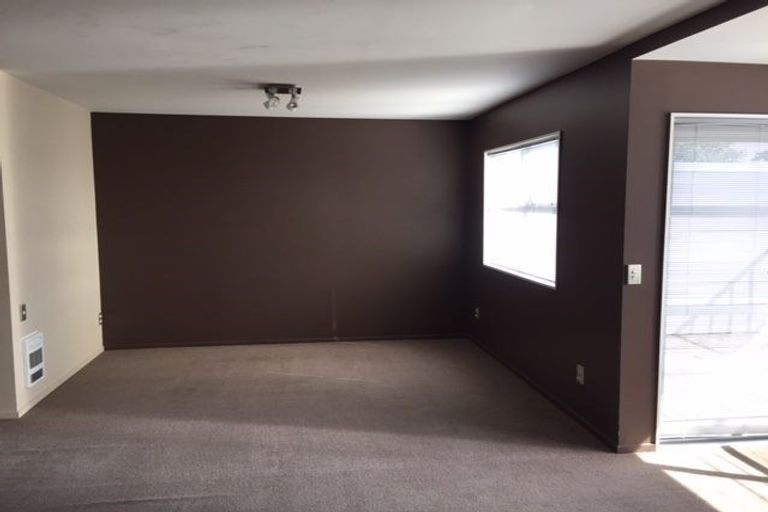 Photo of property in 14 Defoe Place, Waltham, Christchurch, 8023