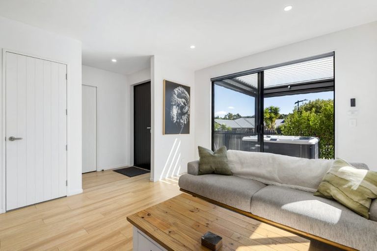 Photo of property in 3 Lemon Grove Lane, Greenhithe, Auckland, 0632
