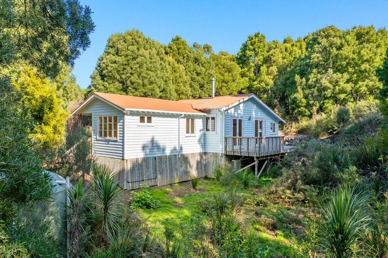 Photo of property in 120 Rangiora Road, Kaiwaka, 0573